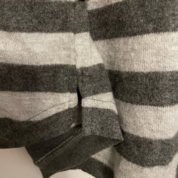 112. NWOT Peyton Jensen V Neck Grey Striped Cozy Soft Long Sleeve Sweater, Sz XL - Picture 5 of 6